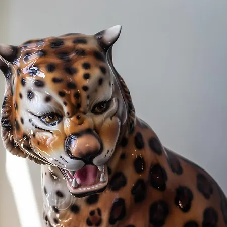 Market Ii By Aston Daire *